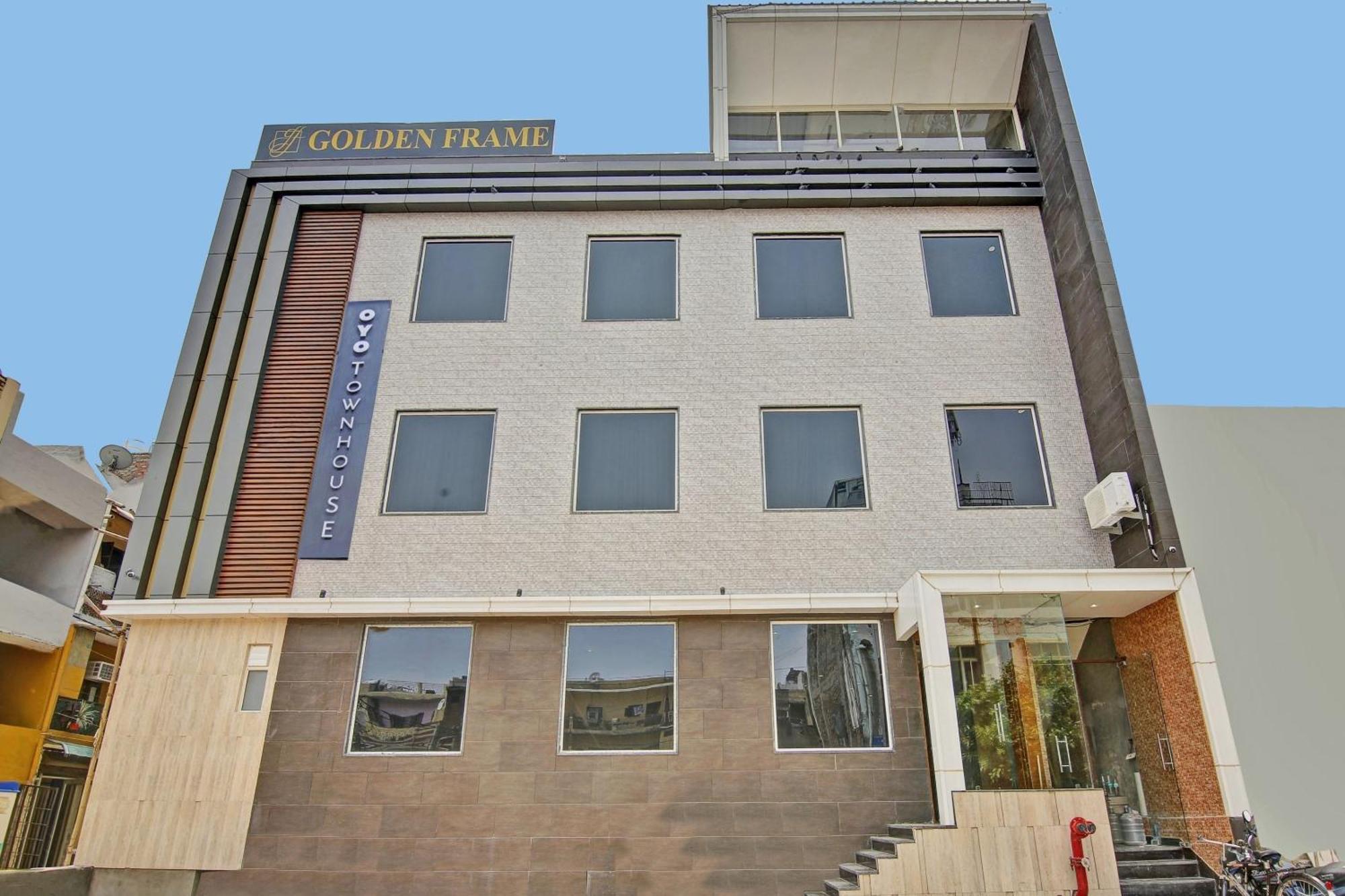 Townhouse Golden Frame Hotel Ghaziabad Luaran gambar