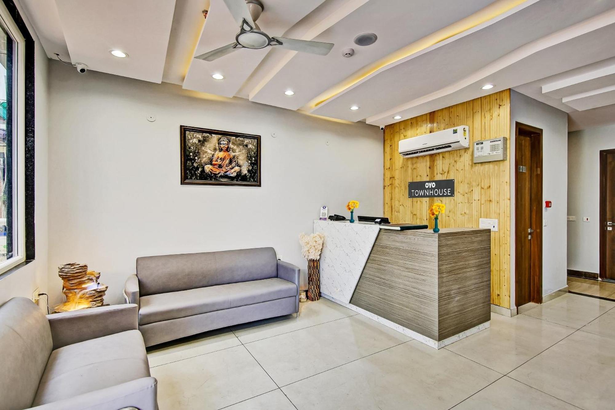 Townhouse Golden Frame Hotel Ghaziabad Luaran gambar